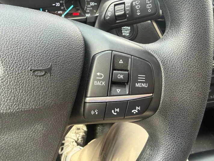 2022 Ford Escape - view 19