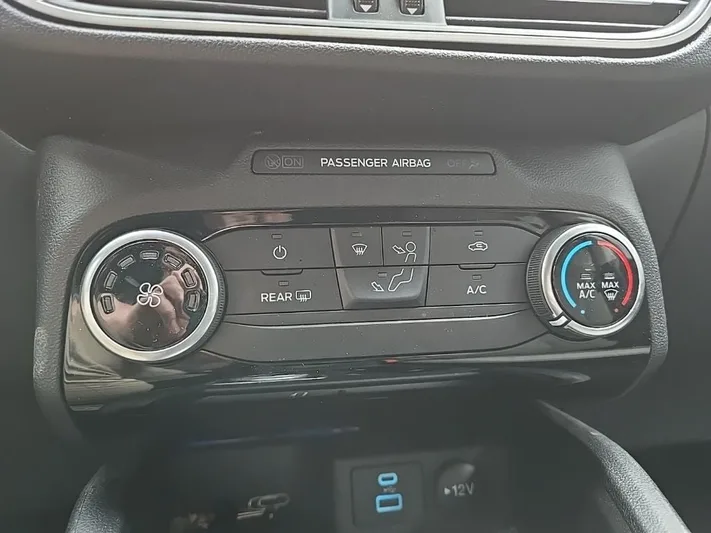 2022 Ford Escape - view 34