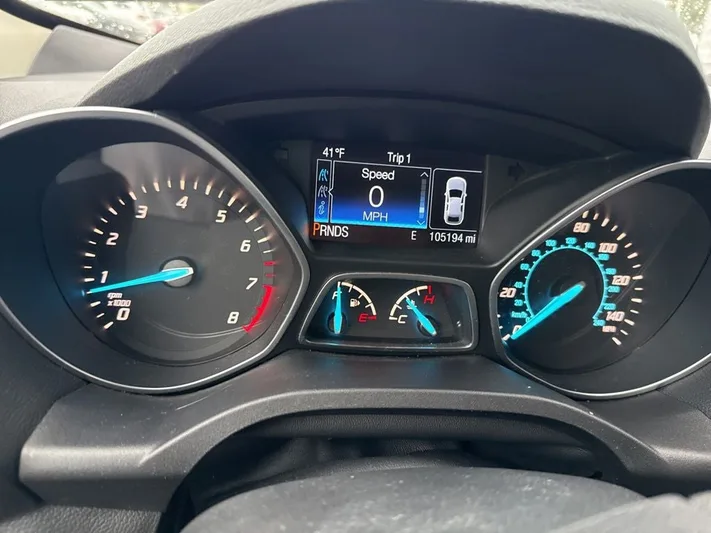 2016 Ford Escape - view 11