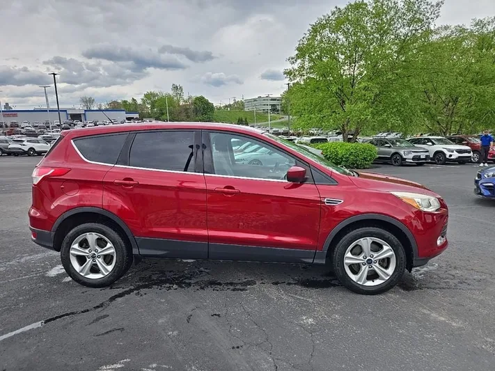 2016 Ford Escape - view 2