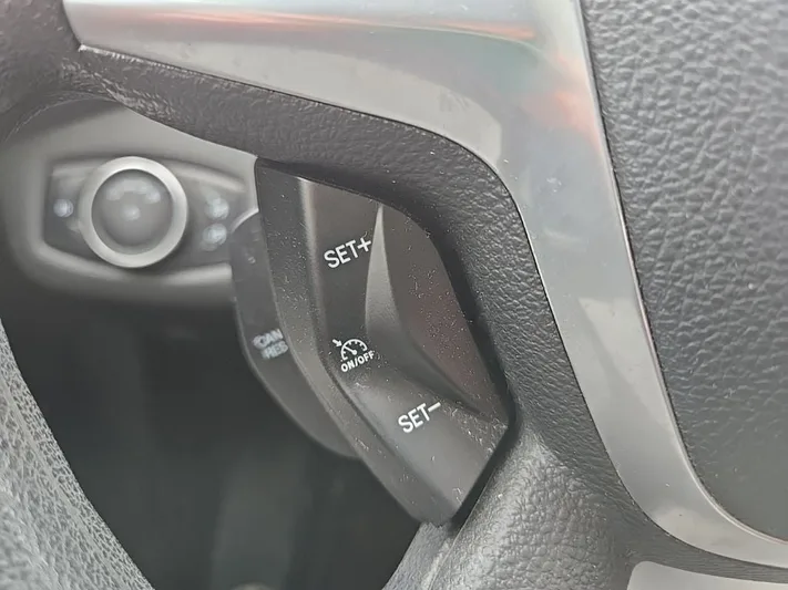 2016 Ford Escape - view 20