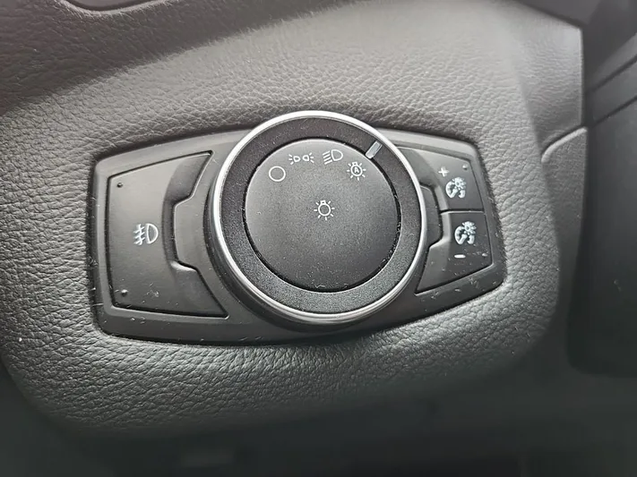 2016 Ford Escape - view 24