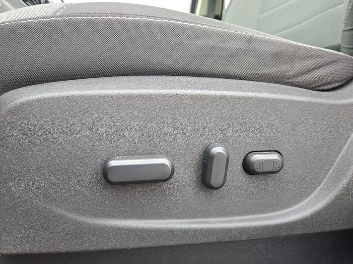 2016 Ford Escape - view 28