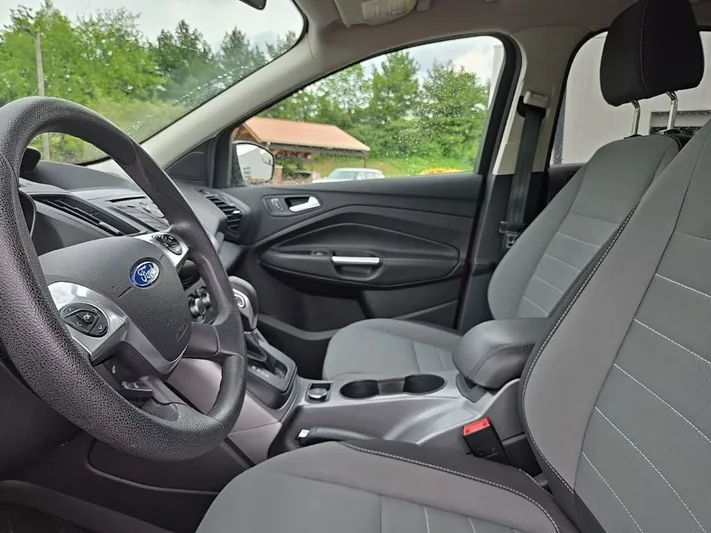 2016 Ford Escape - view 30