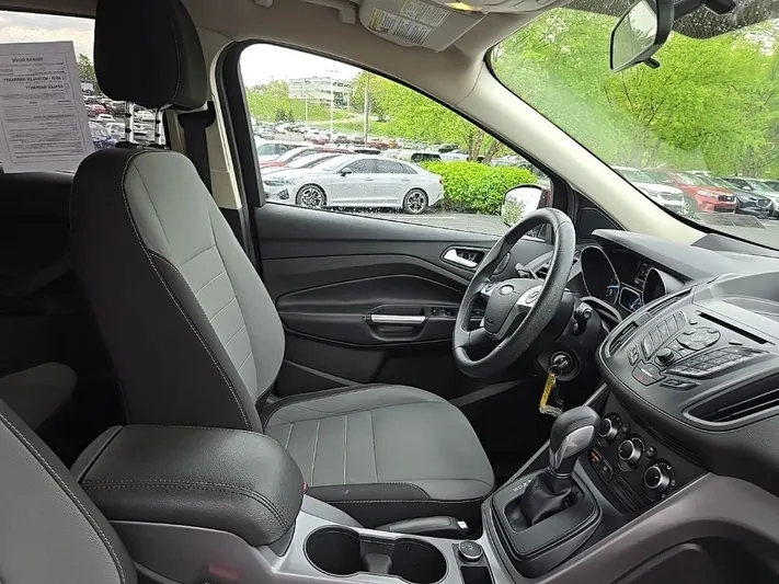 2016 Ford Escape - view 34