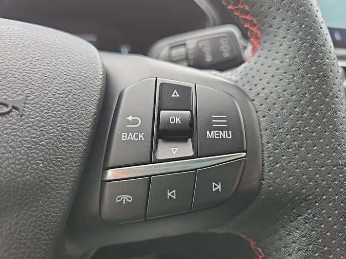 2024 Ford Escape - view 16
