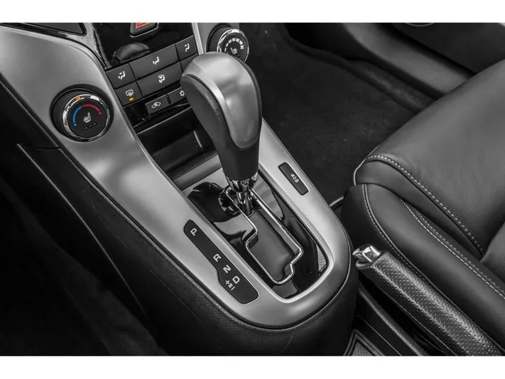2015 Chevrolet Cruze - view 8