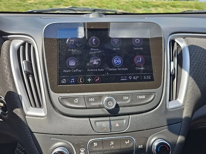 2022 Chevrolet Malibu - view 15