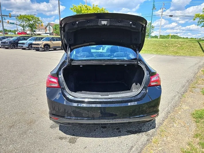 2022 Chevrolet Malibu - view 28