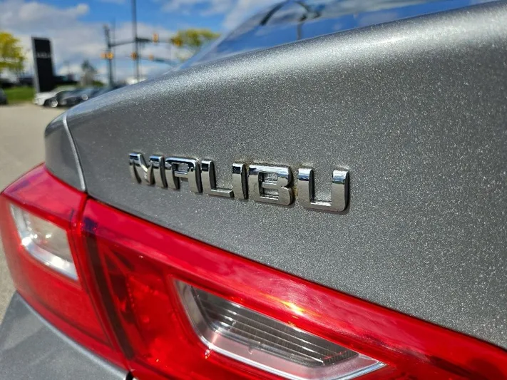 2023 Chevrolet Malibu - view 12
