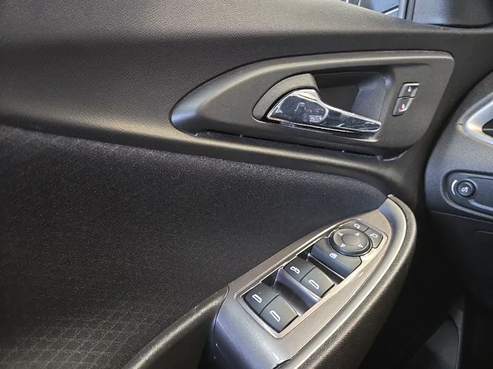 2023 Chevrolet Malibu - view 21