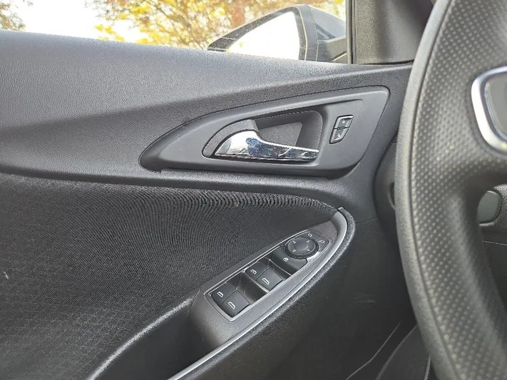 2023 Chevrolet Malibu - view 14