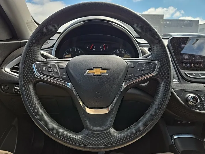 2023 Chevrolet Malibu - view 12
