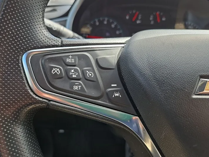 2023 Chevrolet Malibu - view 13