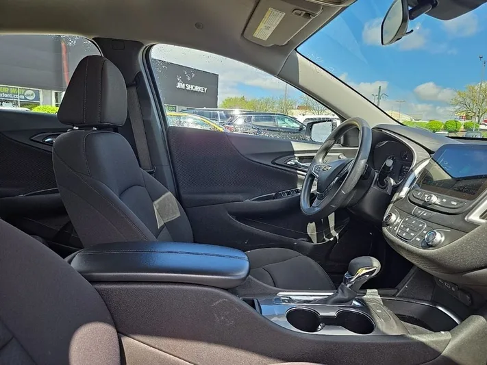 2023 Chevrolet Malibu - view 34