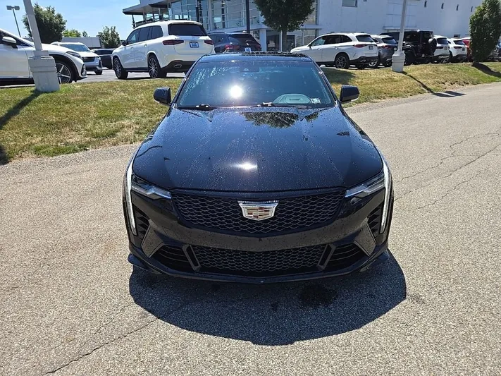2023 Cadillac CT4 - view 13