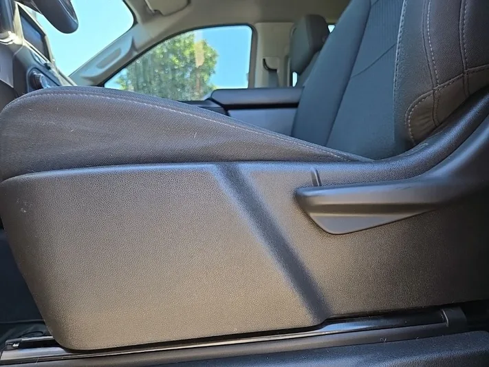 2020 Chevrolet Silverado - view 28