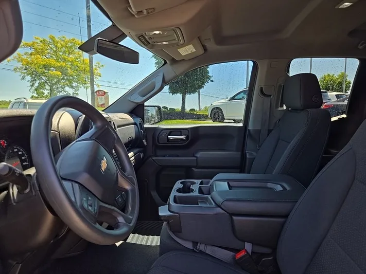 2020 Chevrolet Silverado - view 29