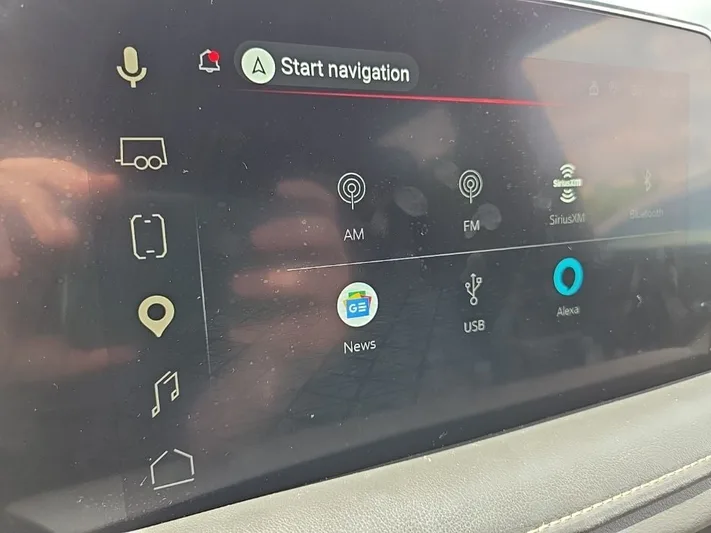 2023 GMC Yukon - view 16