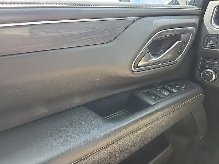 2023 GMC Yukon - view 24