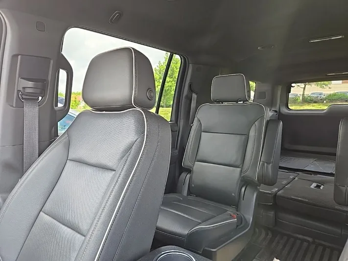 2023 GMC Yukon - view 28