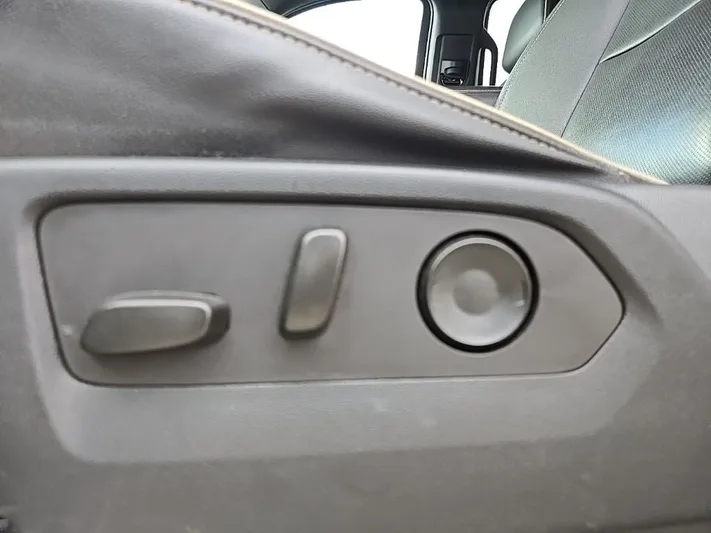 2023 GMC Yukon - view 34