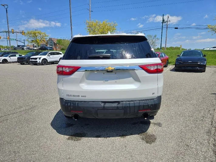 2018 Chevrolet Traverse - view 4