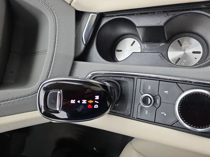 2024 Cadillac XT5 - view 21