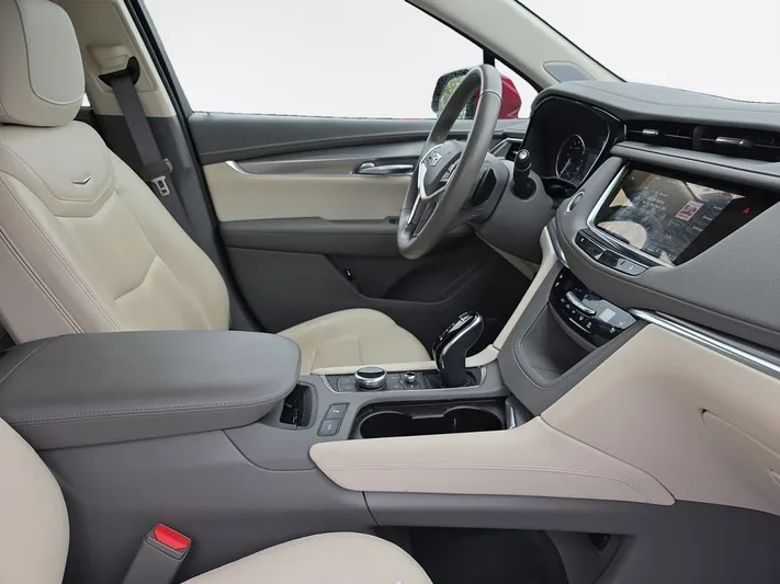 2024 Cadillac XT5 - view 26