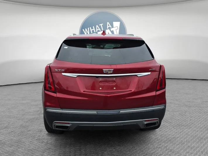 2024 Cadillac XT5 - view 5