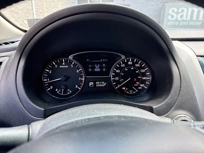 2015 Nissan Altima - view 6