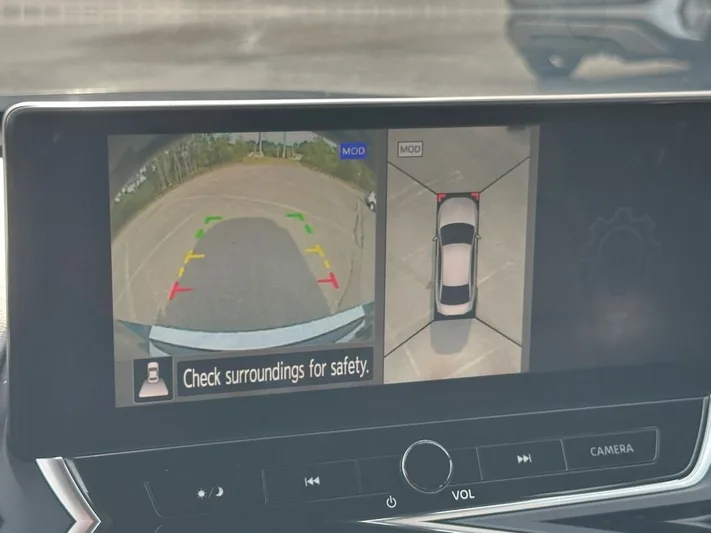 2023 Nissan Altima - view 18
