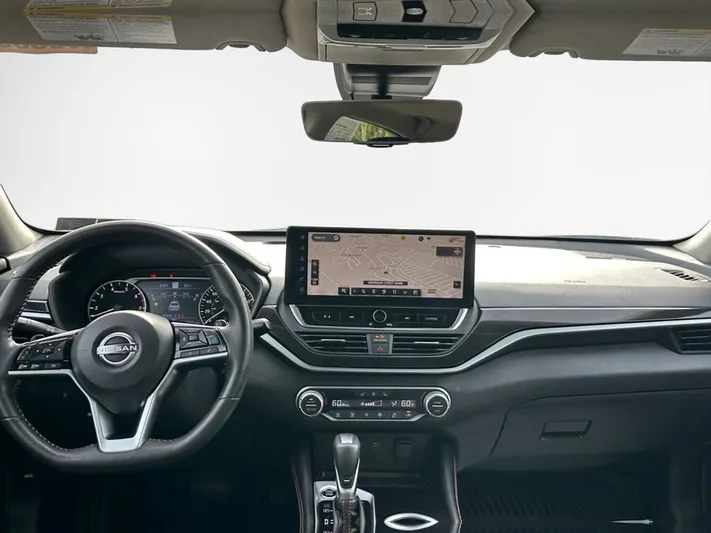 2023 Nissan Altima - view 22