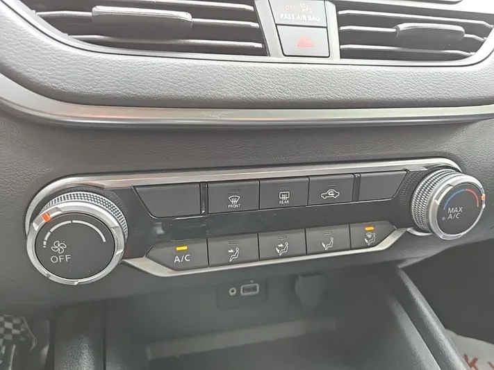 2022 Nissan Altima - view 25
