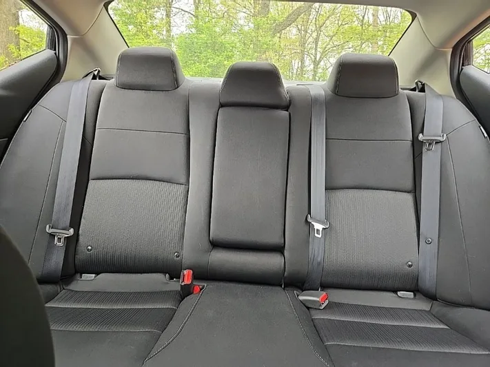 2022 Nissan Altima - view 28