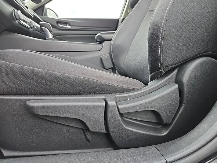 2022 Nissan Altima - view 31