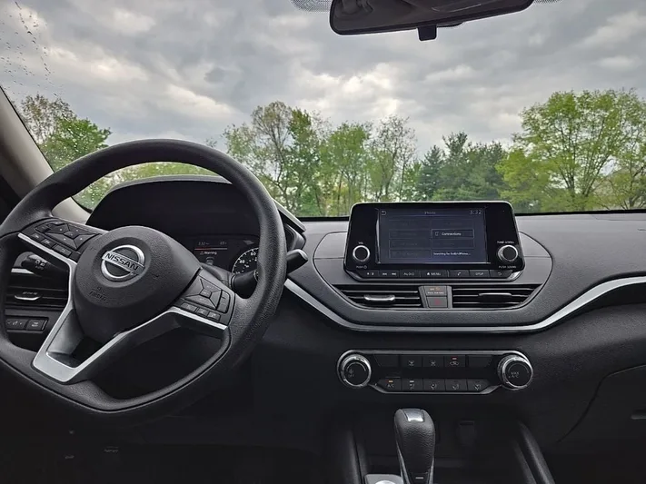 2022 Nissan Altima - view 37