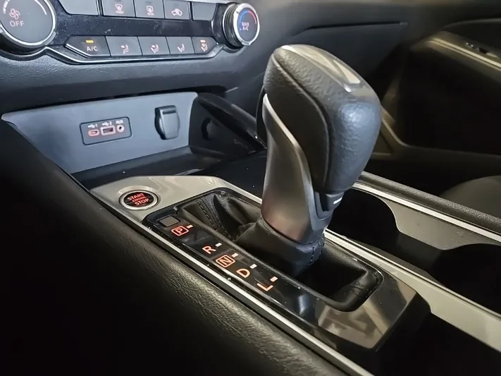 2024 Nissan Altima - view 16