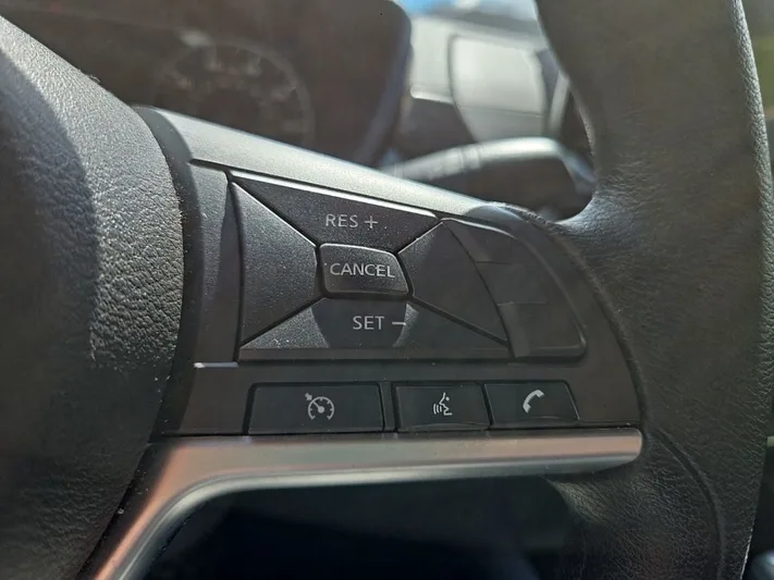 2024 Nissan Altima - view 14