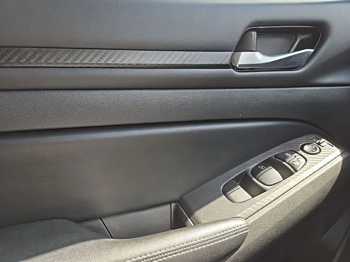 2024 Nissan Altima - view 17