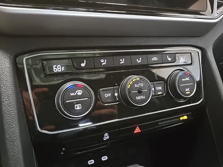 2023 Volkswagen Atlas - view 28