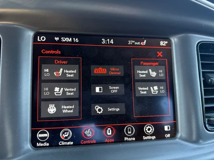 2022 Dodge Charger - view 19