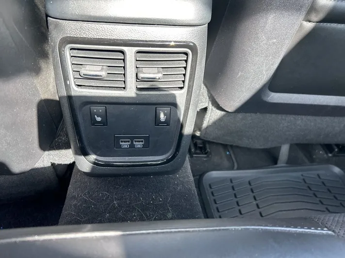 2022 Dodge Charger - view 20