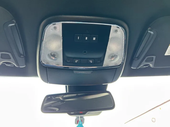 2022 Dodge Charger - view 21