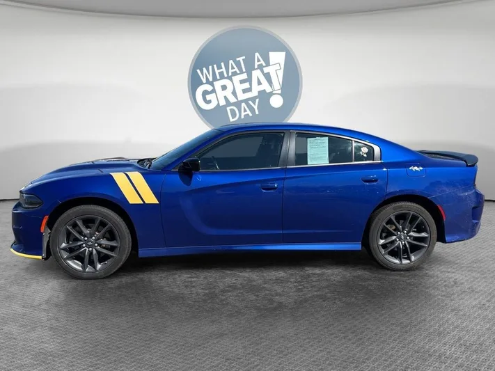 2022 Dodge Charger - view 4