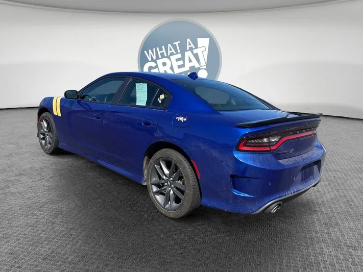 2022 Dodge Charger - view 5