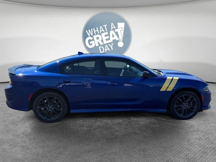 2022 Dodge Charger - view 8