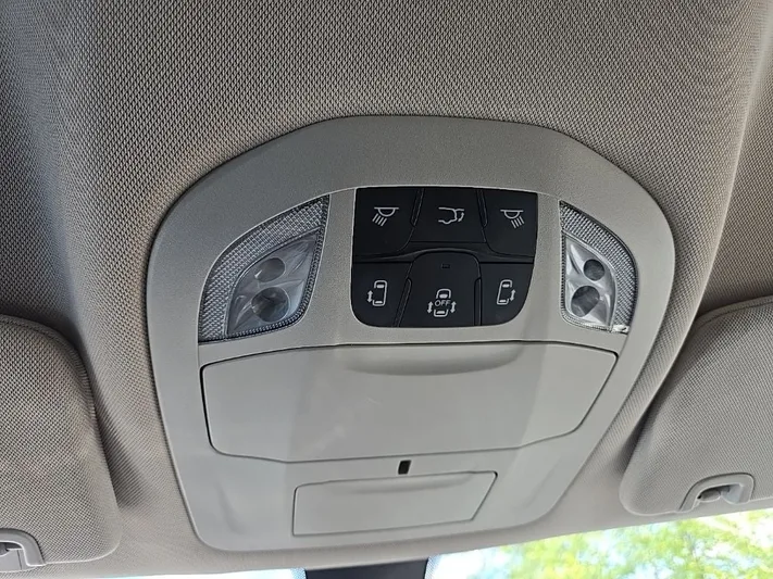 2022 Chrysler Voyager - view 20