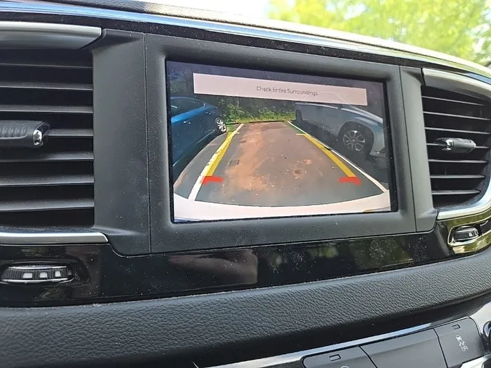 2022 Chrysler Voyager - view 25