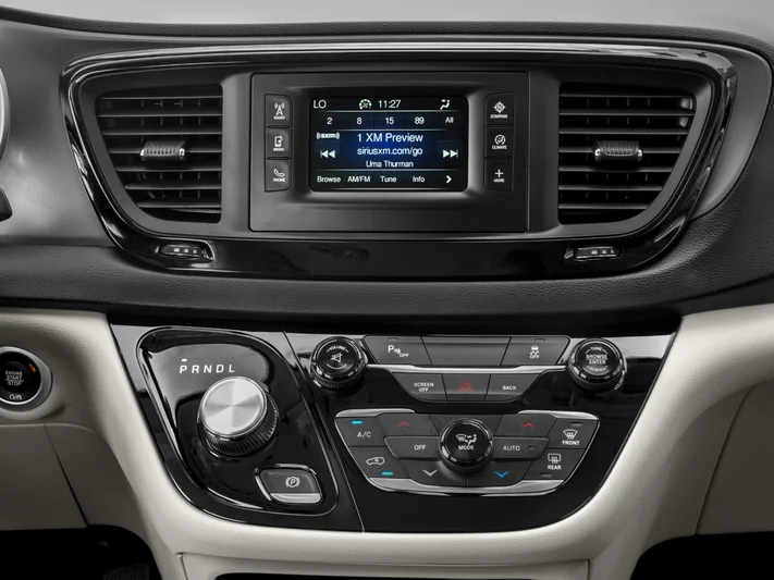2018 Chrysler Pacifica - view 7